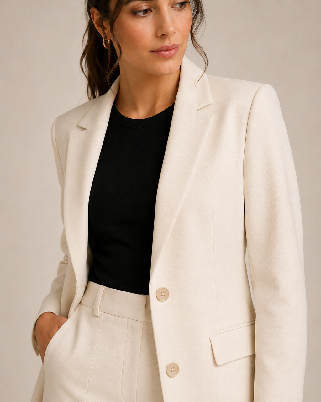 Nathalie - Tweedelig damespak met getailleerde blazer en rechte broek