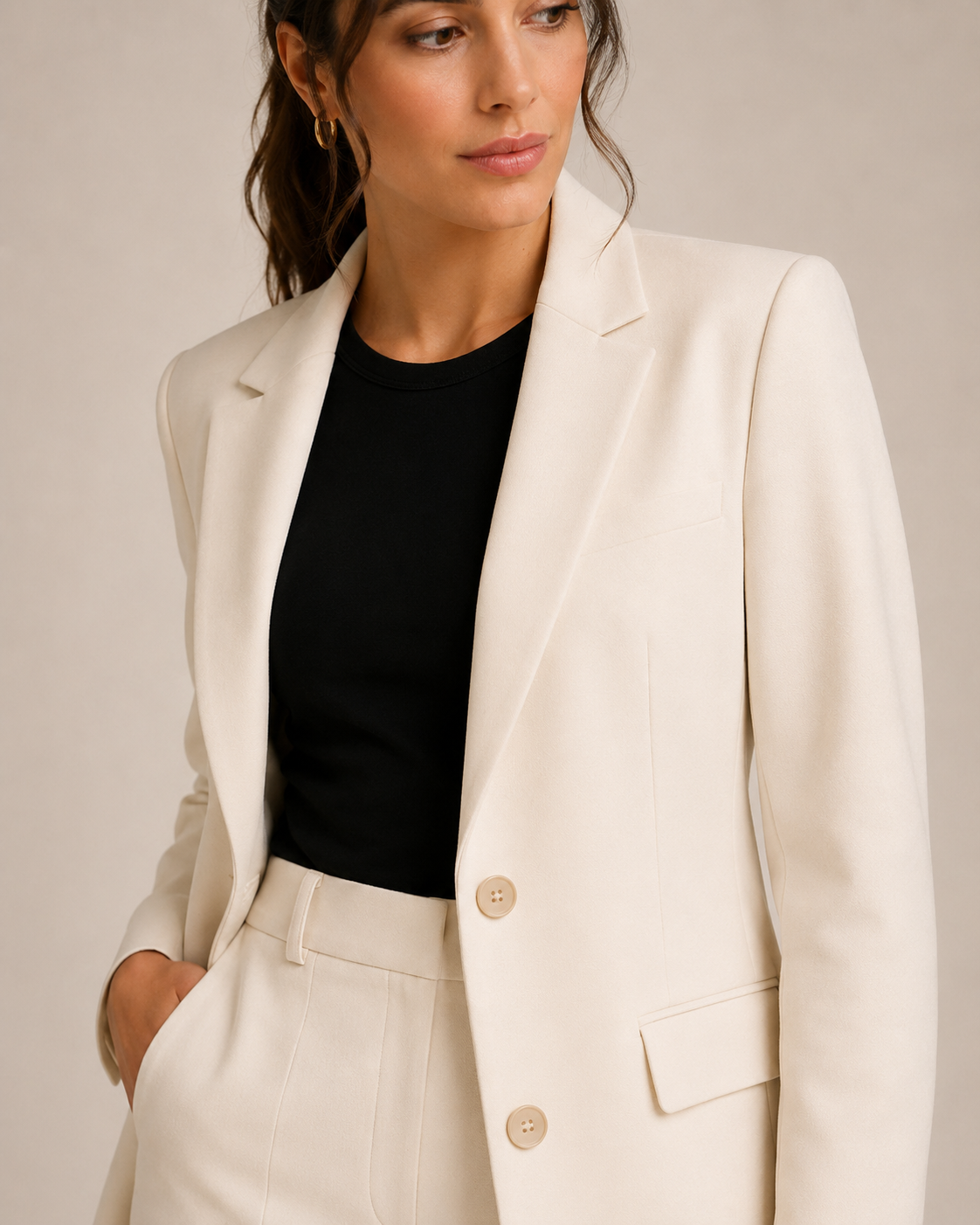 Nathalie - Tweedelig damespak met getailleerde blazer en rechte broek