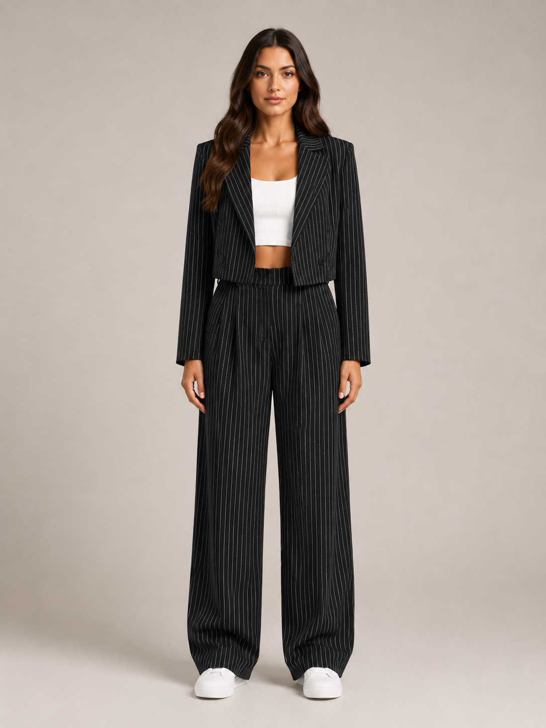 Sorelia - Tweedelige krijtstreepset met cropped blazer en rechte broek