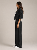 Sorelia - Tweedelige krijtstreepset met cropped blazer en rechte broek