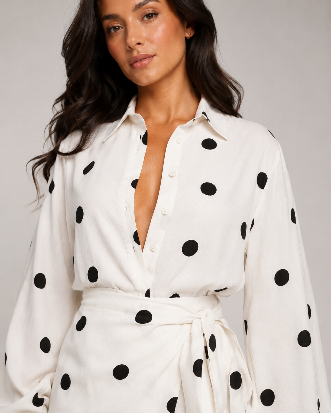 Nadile - Witte Dames Blouse met Stippenprint en Kraag