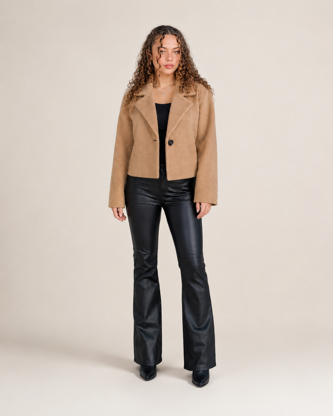 Inez - Korte wollen dames jas met kraag