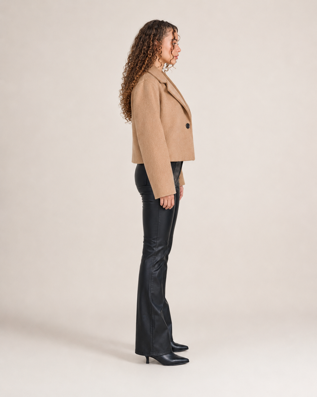Inez - Korte wollen dames jas met kraag