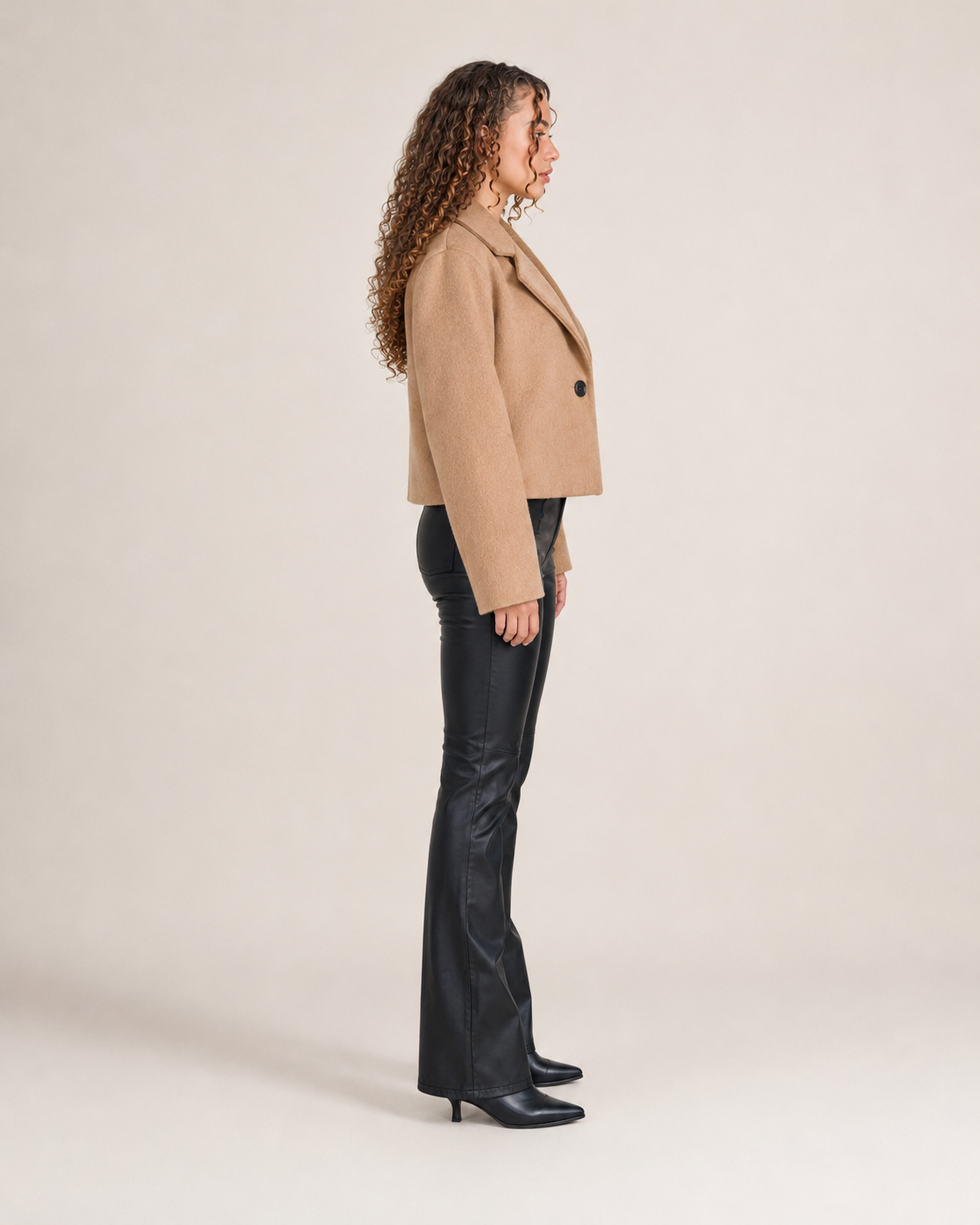 Inez - Korte wollen dames jas met kraag