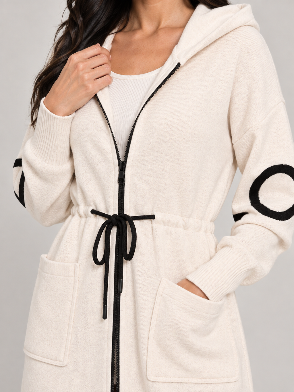 Saar - Dames lange gebreide trenchcoat met capuchon en trekkoord
