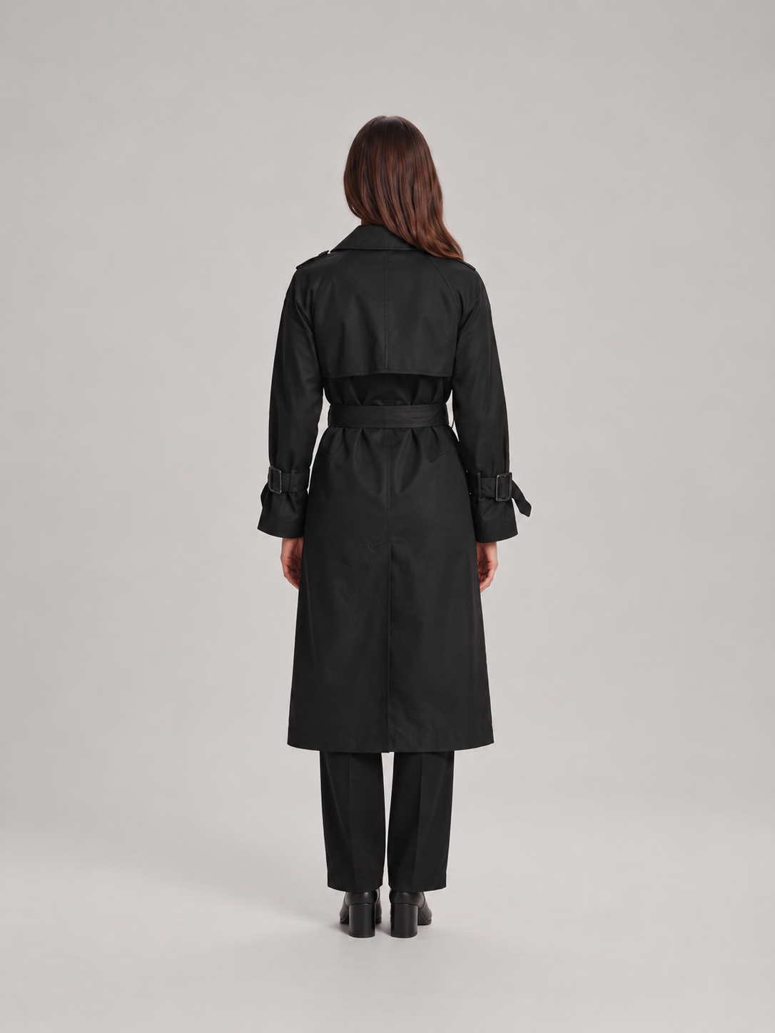 Charlotte - Zwarte lange dames trenchcoat met ceintuur