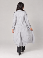 Fleura - Middellange trenchcoat met revers en ceintuur
