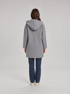 Julia - Oversized dames jas met capuchon en knoopsluiting