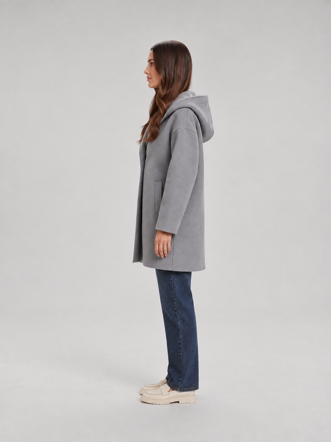 Julia - Oversized dames jas met capuchon en knoopsluiting