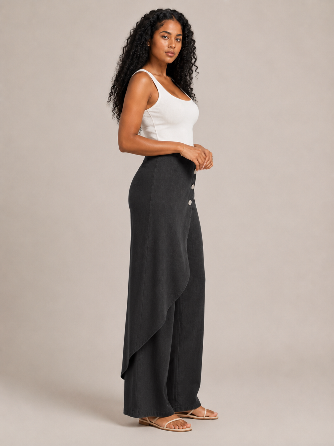 Taneira - Dames palazzobroek met asymmetrische overslag en knoopdetails
