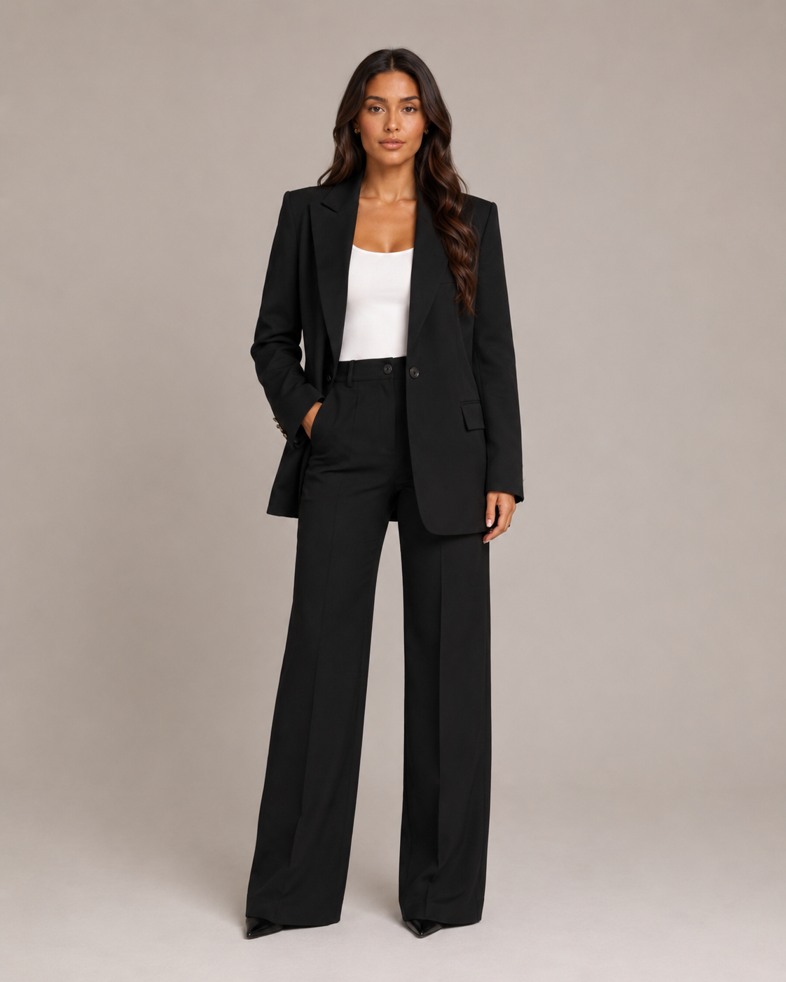 Nadine - Damespak met getailleerde blazer en rechte broek