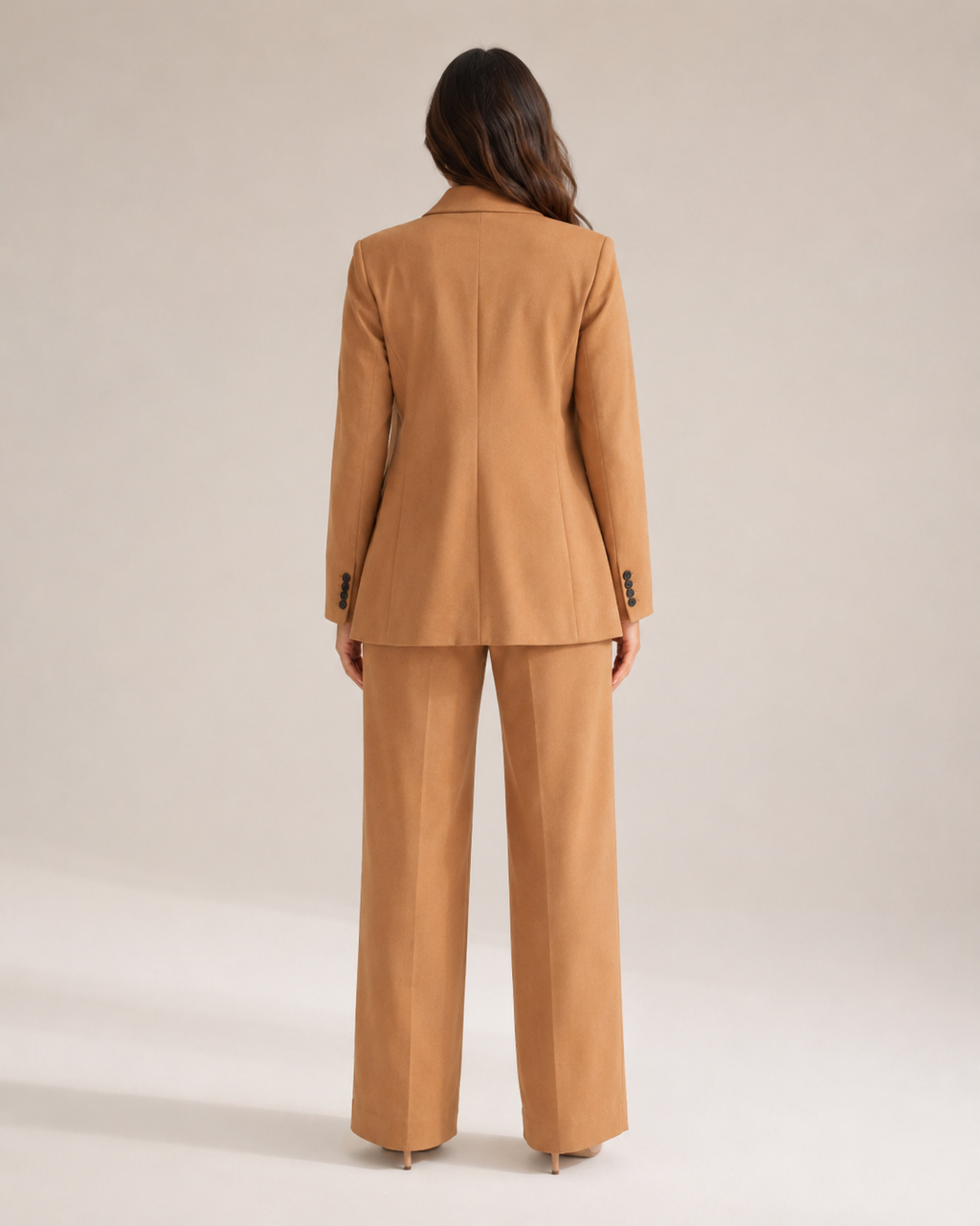 Nadine - Damespak met getailleerde blazer en rechte broek