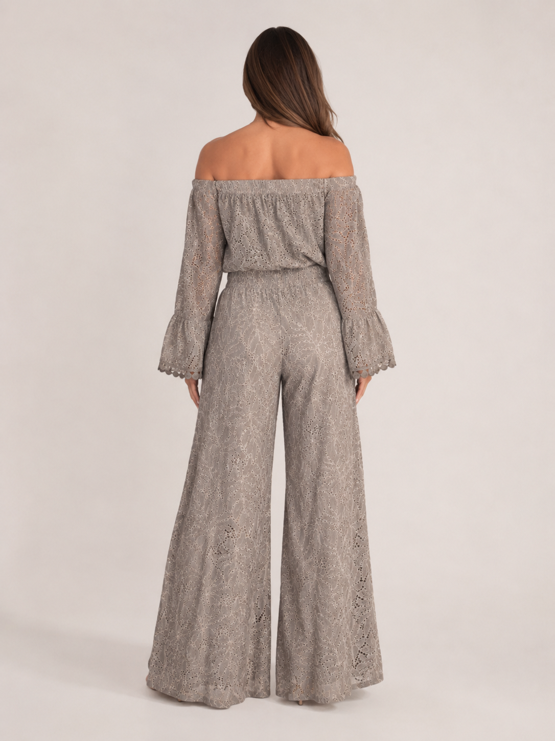 Malou - Off-shoulder Kanten Jumpsuit Met Wijde Pijpen En Lange Mouwen