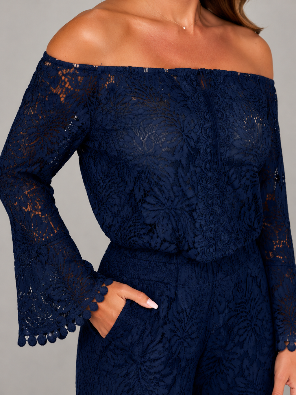 Malou - Off-shoulder Kanten Jumpsuit Met Wijde Pijpen En Lange Mouwen