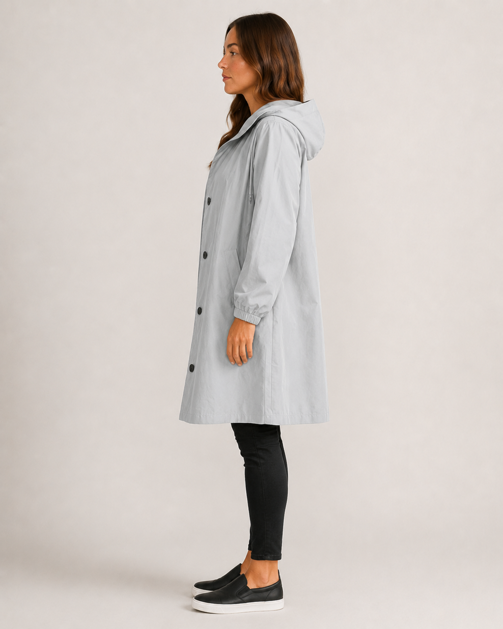Hannelore - Lange regenjas met capuchon, knopensluiting en elastische manchetten