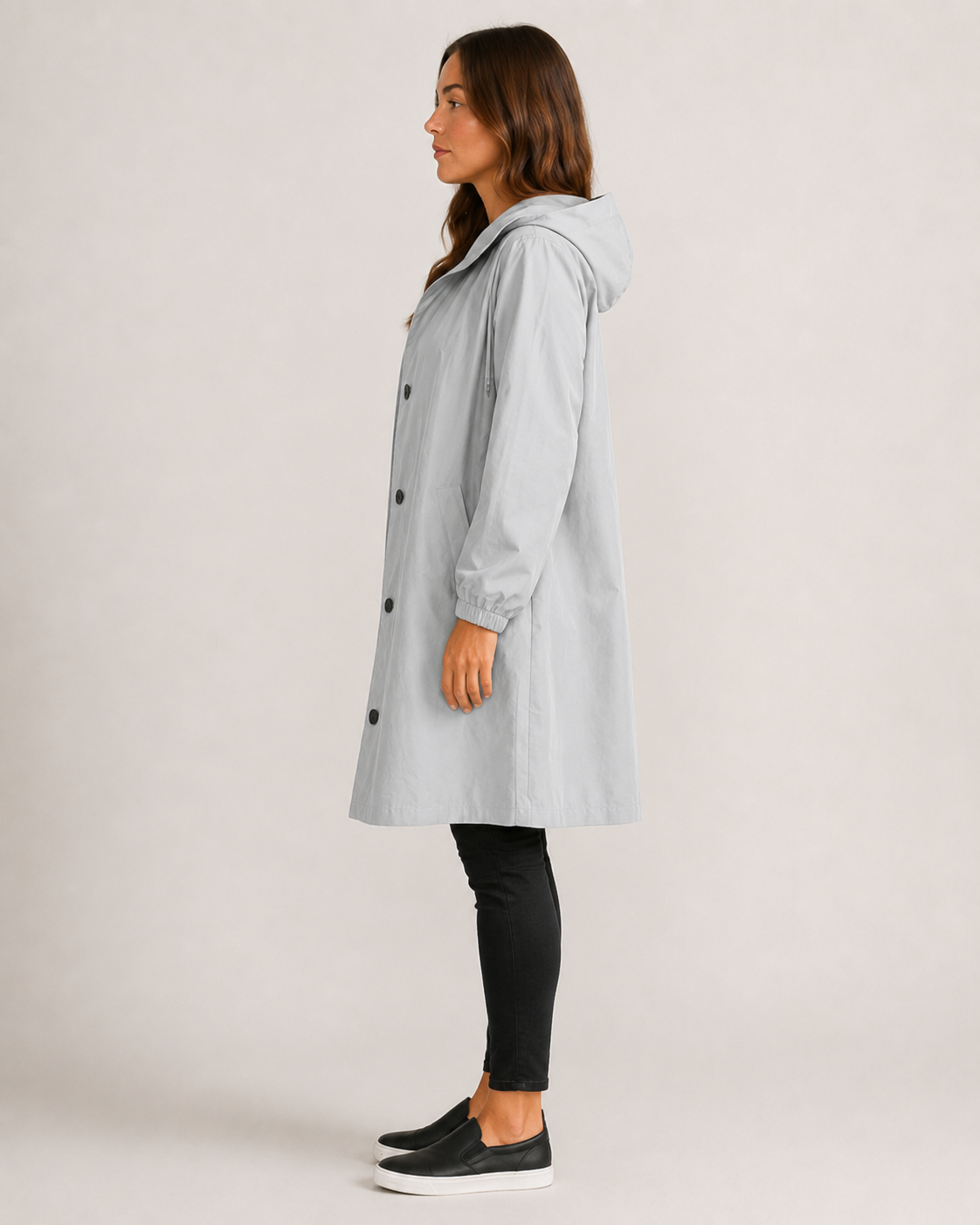 Hannelore - Lange regenjas met capuchon, knopensluiting en elastische manchetten