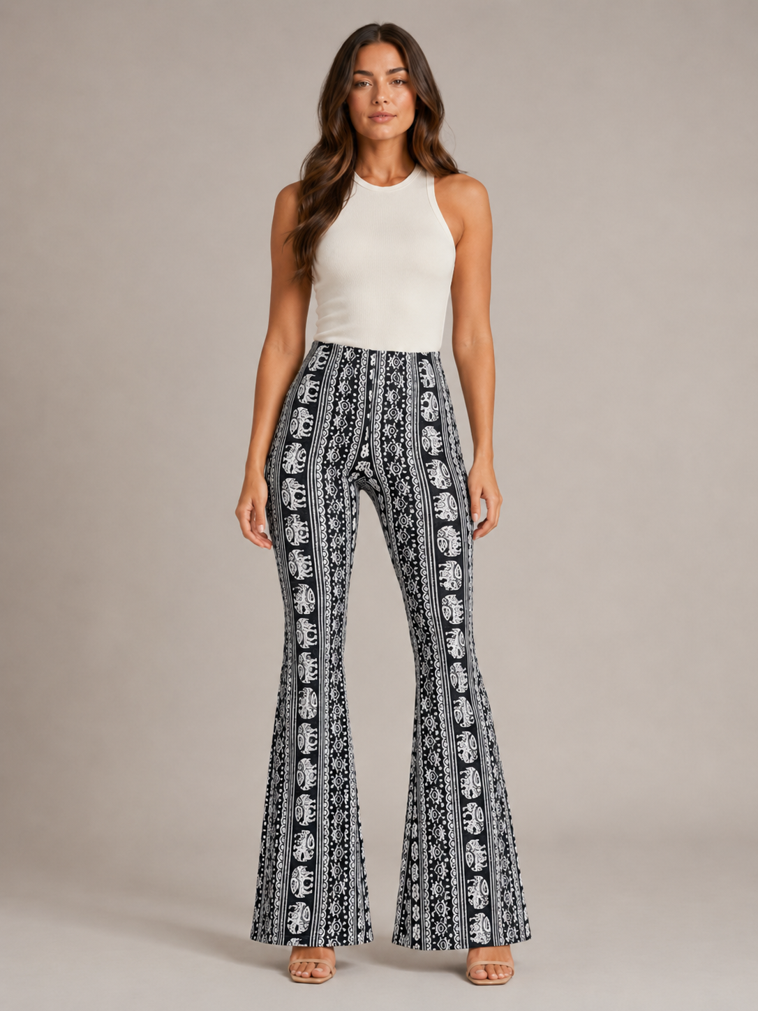 Qadence - Flared broek met sierlijke print en lage taille
