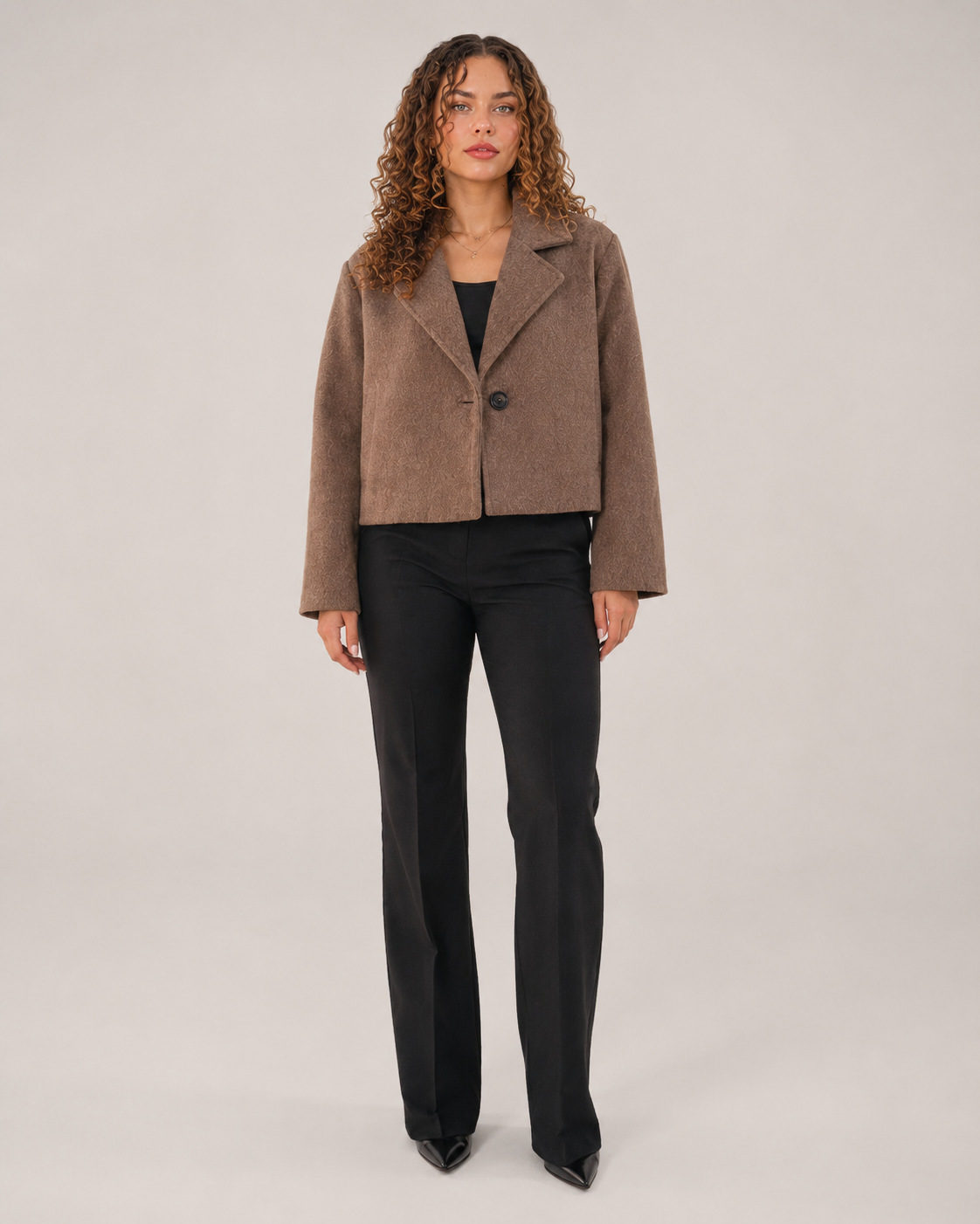 Inez - Korte wollen dames jas met kraag