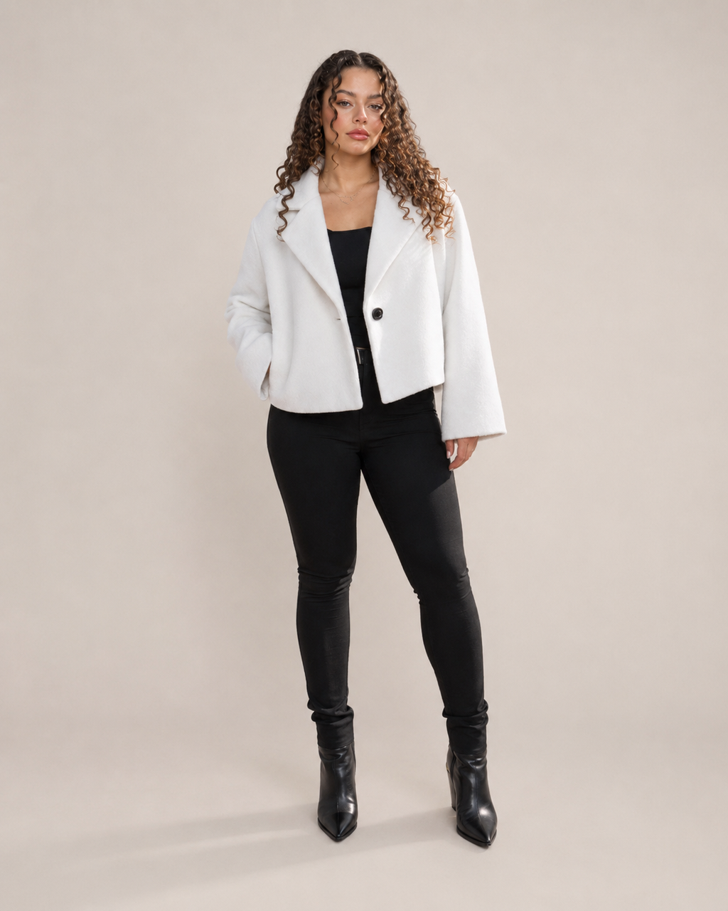Inez - Korte wollen dames jas met kraag