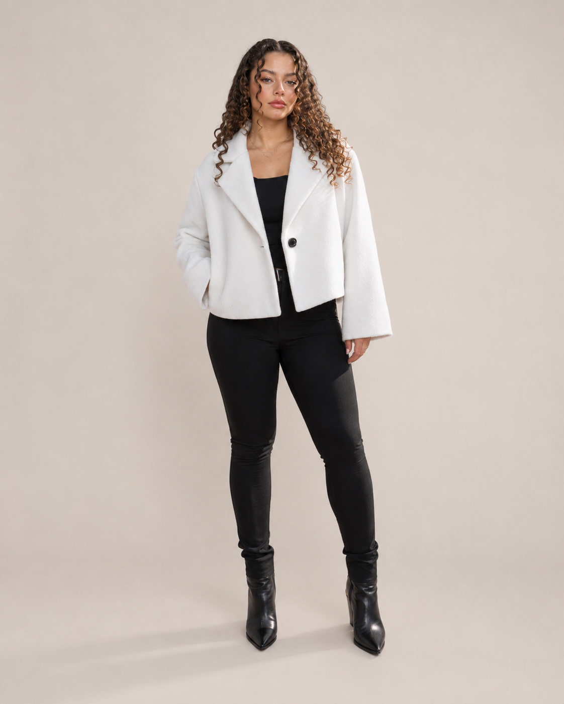 Inez - Korte wollen dames jas met kraag