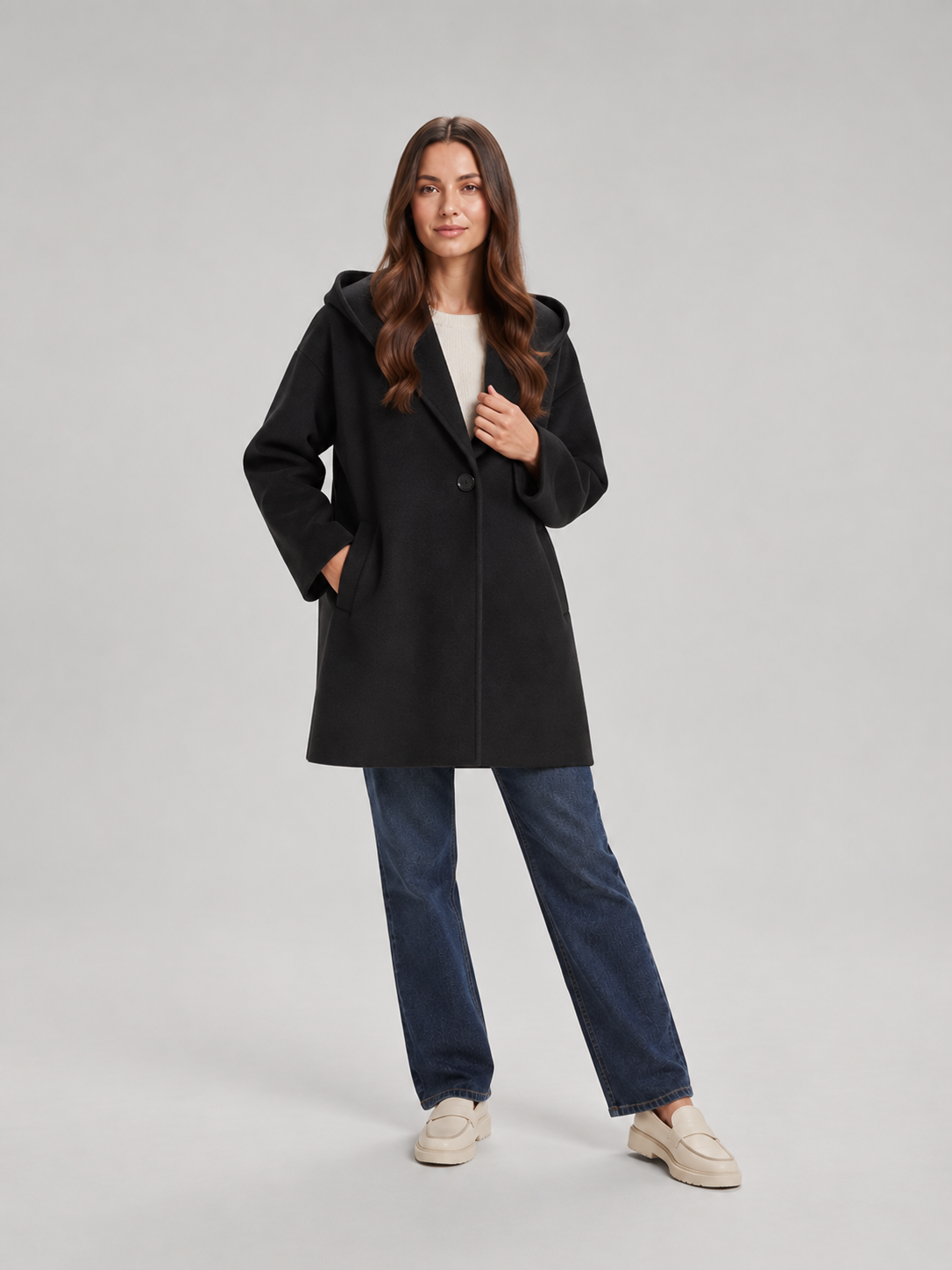 Julia - Oversized dames jas met capuchon en knoopsluiting