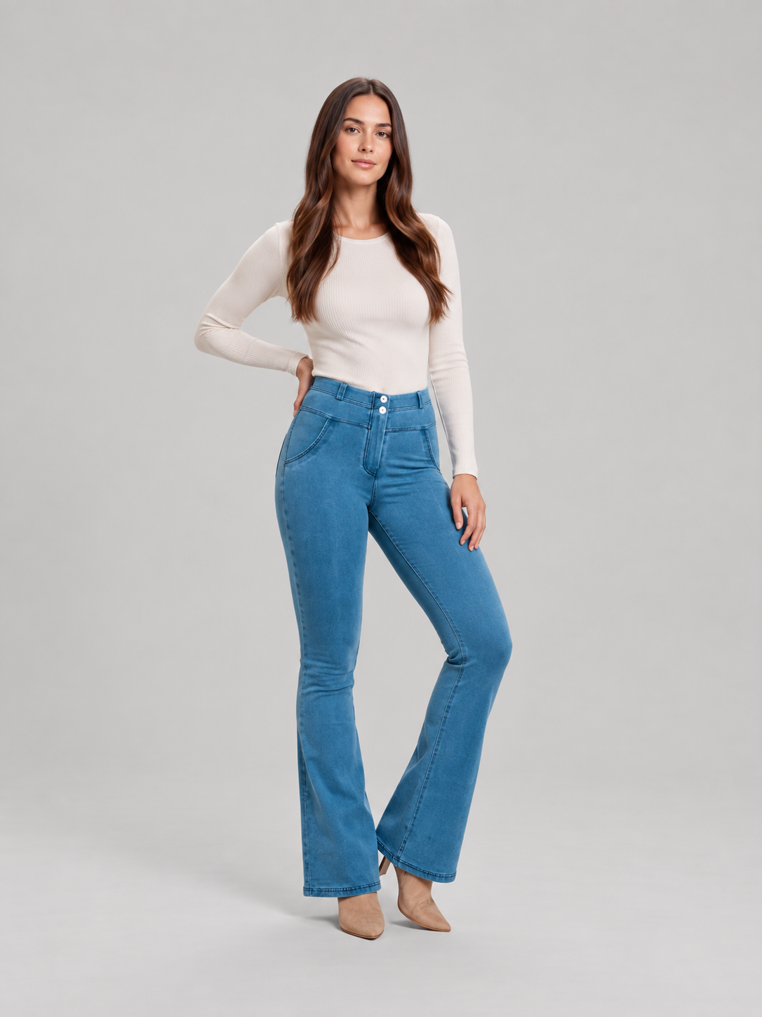 Evelien - Dames flared stretch jeans met middelhoge taille
