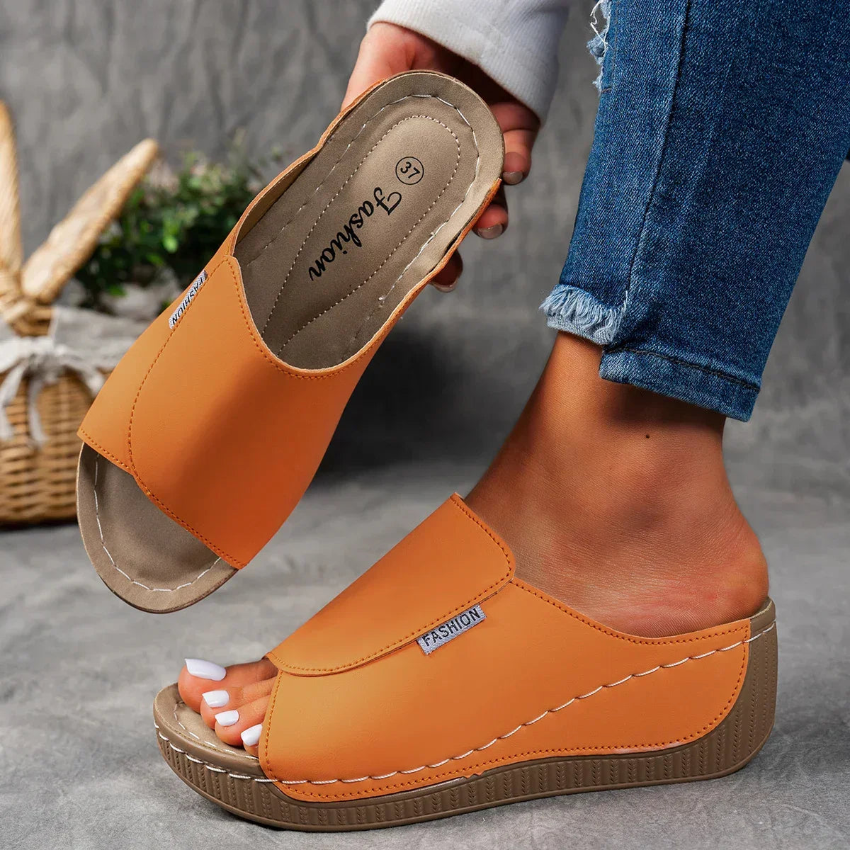 MIA - SLIP ON PLATFORM SANDALEN