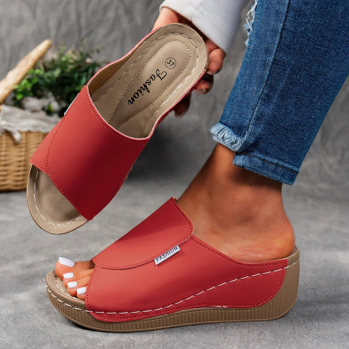 MIA - SLIP ON PLATFORM SANDALEN