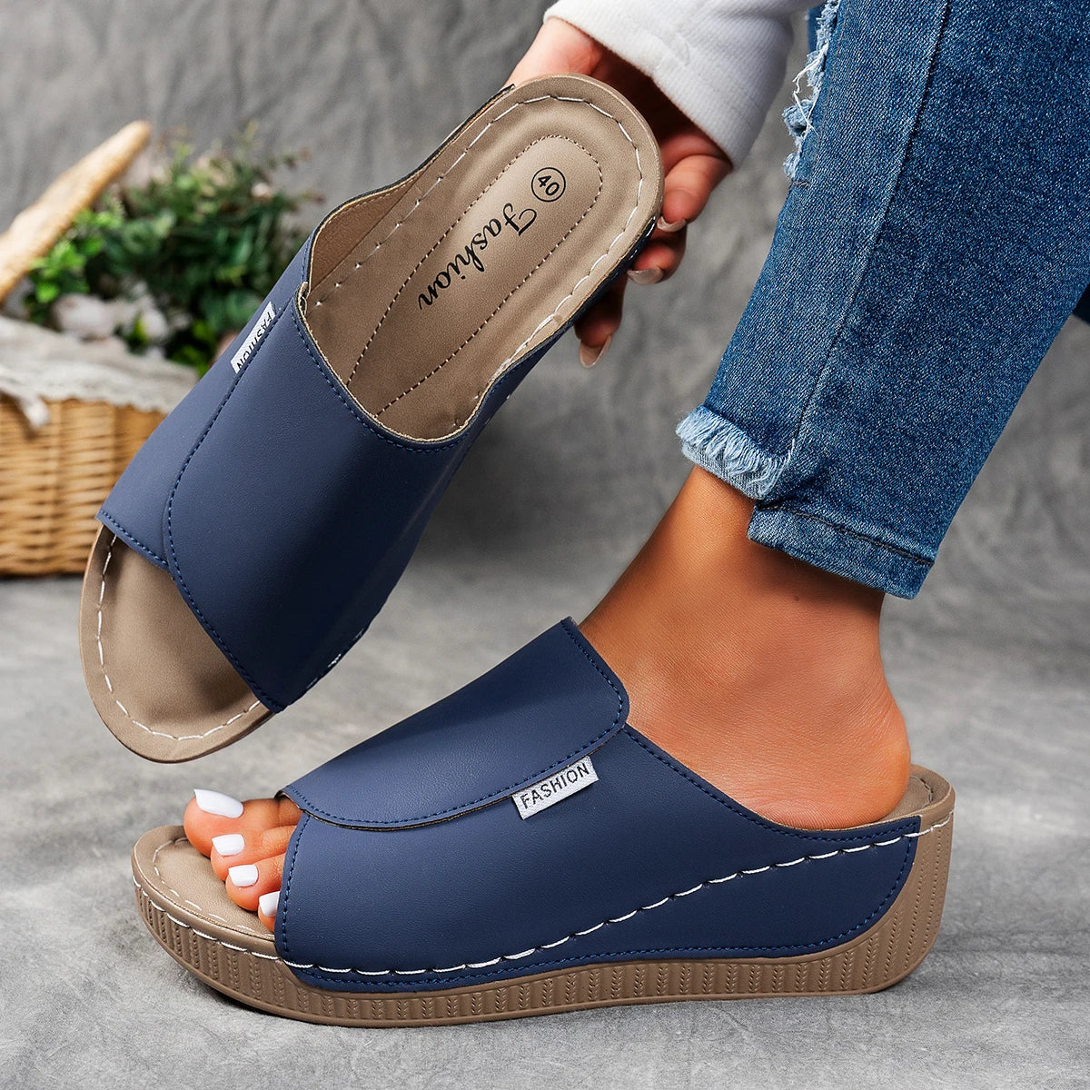 MIA - SLIP ON PLATFORM SANDALEN