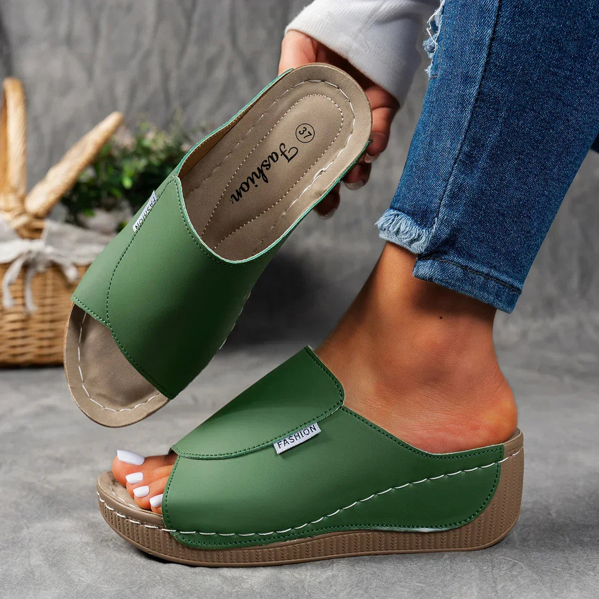MIA - SLIP ON PLATFORM SANDALEN
