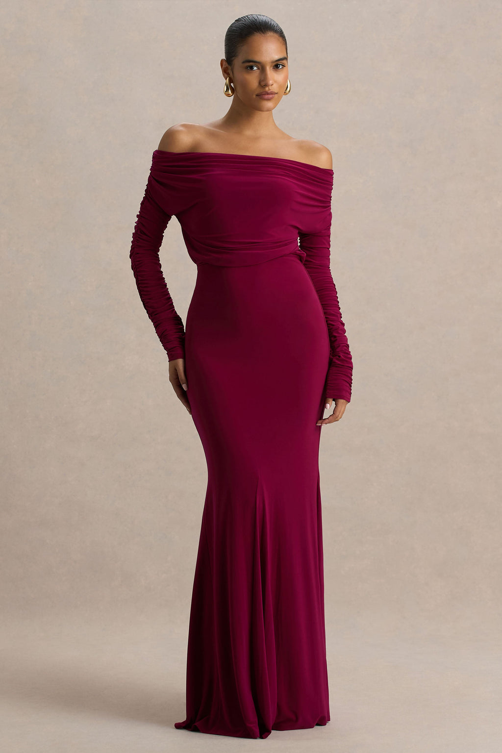 Cilla | Bordeaux Bardot Nek Maxi Jurk Met Gerimpeld Details