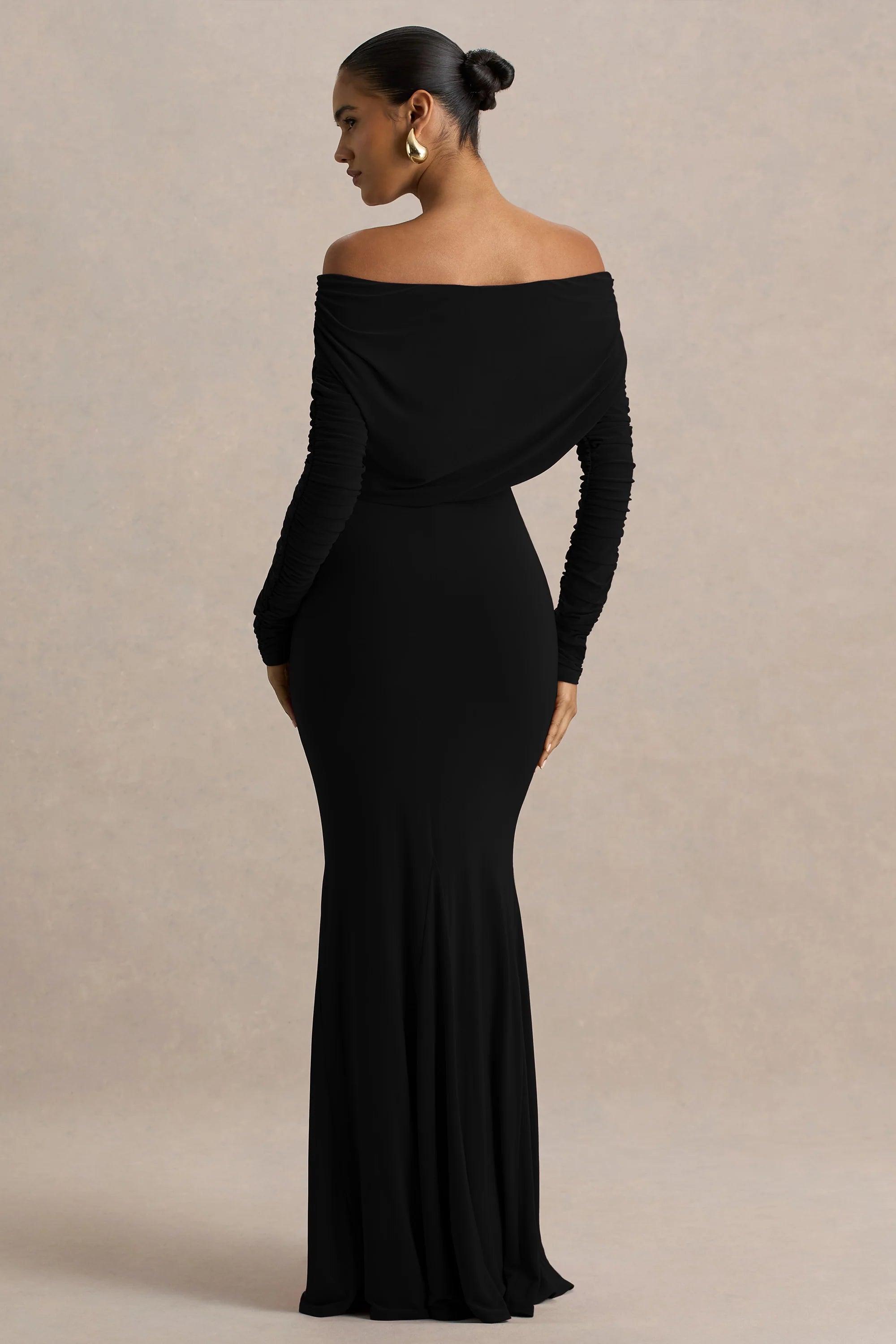 Cilla | Bordeaux Bardot Nek Maxi Jurk Met Gerimpeld Details